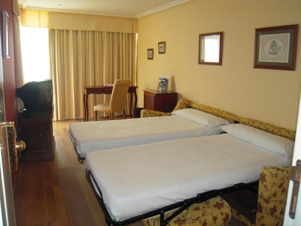 Silken Spa La Hacienda De Don Juan Llanes Exteriör bild