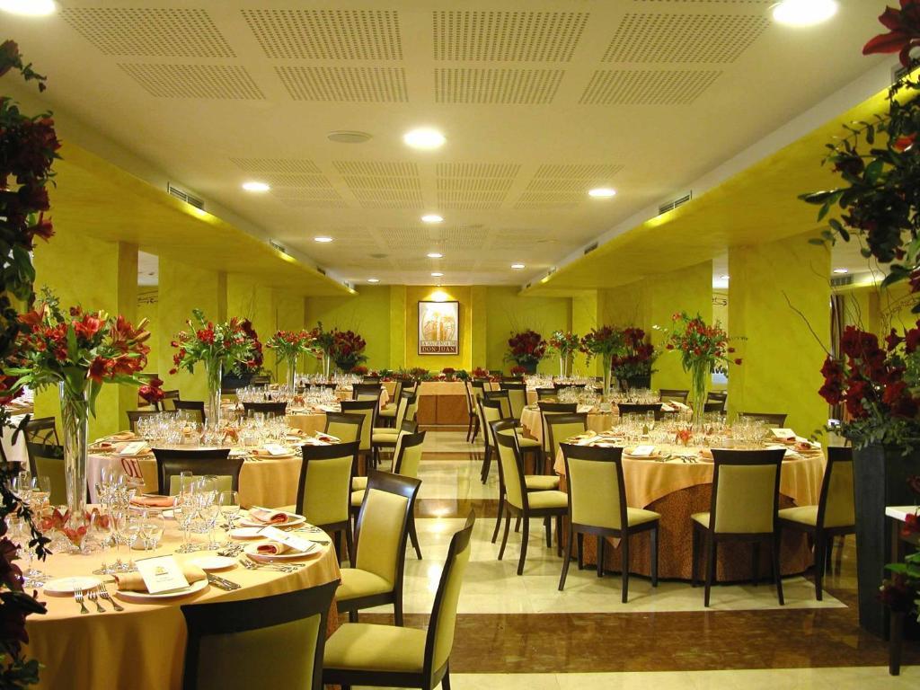 Silken Spa La Hacienda De Don Juan Llanes Exteriör bild