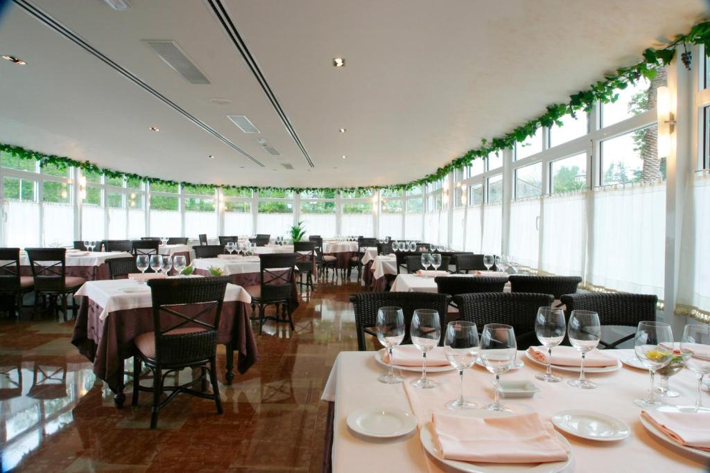 Silken Spa La Hacienda De Don Juan Llanes Exteriör bild