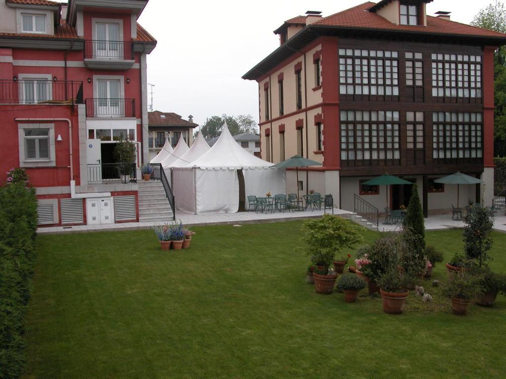 Silken Spa La Hacienda De Don Juan Llanes Exteriör bild